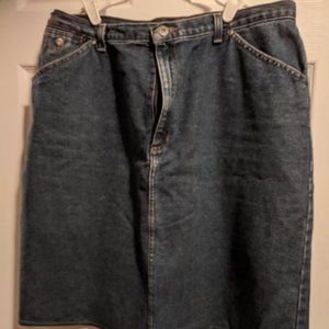Liz Claiborne Denim Skirt - Size 16